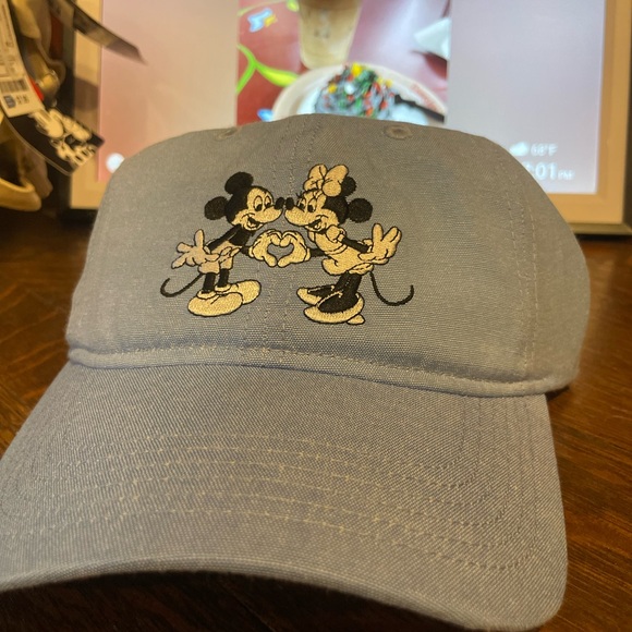 Disney embroidered dad hats baseball cap Mickey Minnie Mouse parks day NWT - Picture 4 of 6